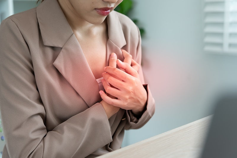 Dolore al petto da ansia? Scopri le cause e i rimedi naturali per alleviarlo
